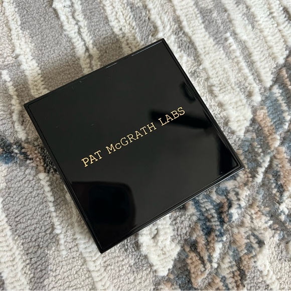 🍉PAT MCGRATH LABS Divine Rose Luxe Quad Eternal Eden Pink Eyeshadow - Picture 2 of 5